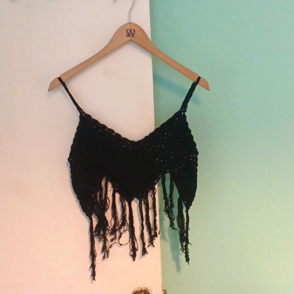 5/$15 Crochet black tassel cropped tank top